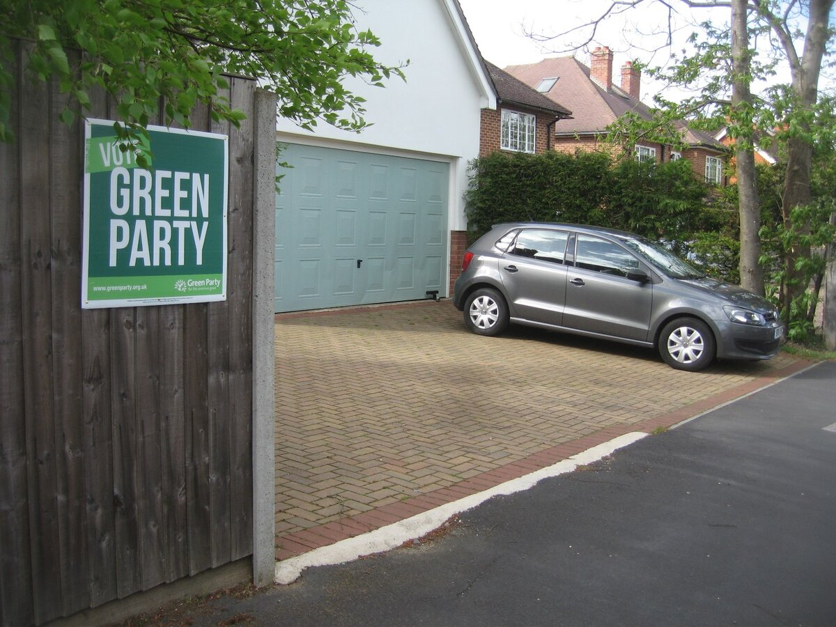 Green Party campaign sign. (Credit: Mr Ignavy, [Wikimedia Commons](https://commons.wikimedia.org/wiki/File:It_must_be_May_-_geograph.org.uk_-_4794778.jpg), CC-BY-SA 2.0)